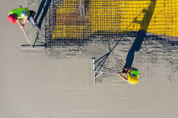 Best Custom Concrete Contractor  in Mitchell, IN